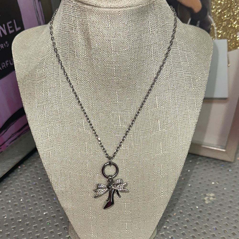 KURT GEIGER LONDON Signature Eagle Bow & Shoe Pendant Necklace - EUC!